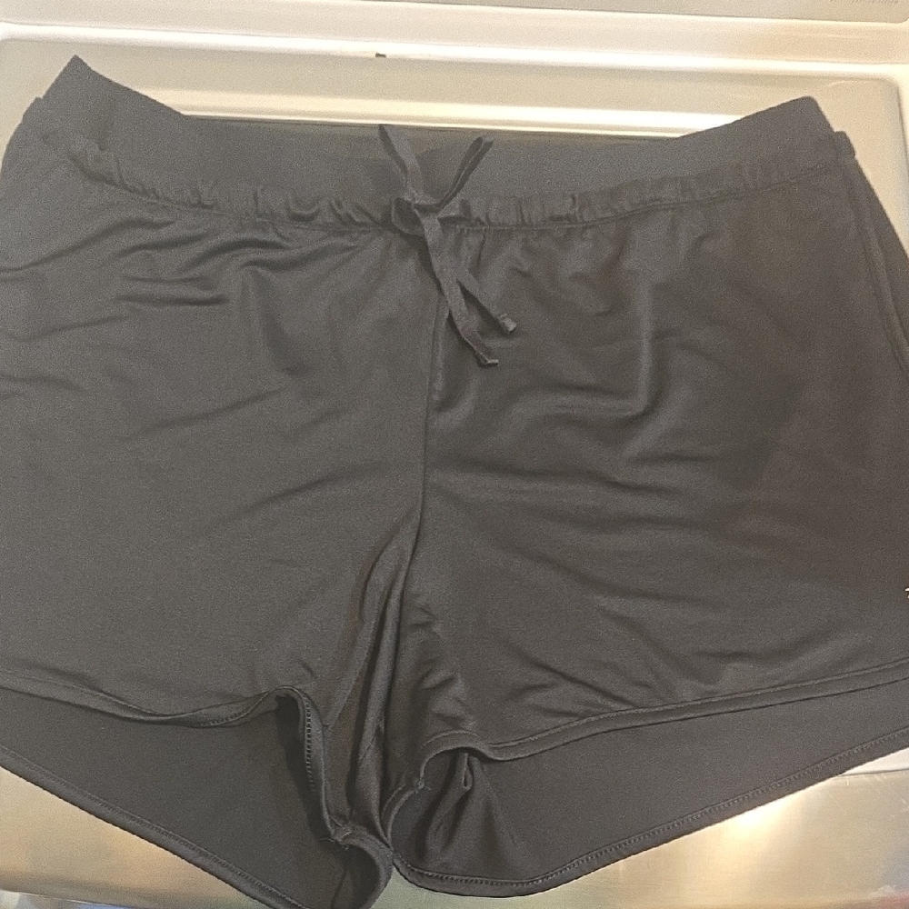 Tek Gear Black Athletic Shorts for Performance